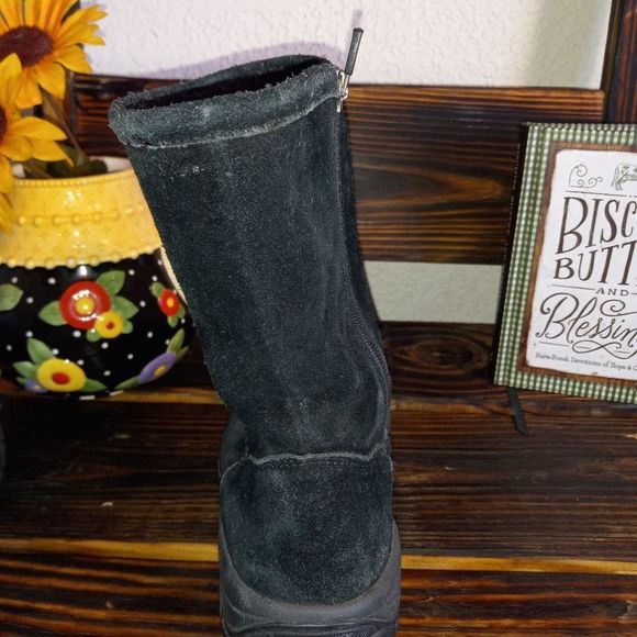 EUC Cabela's Lined Hiking Boots - Picture 7 of 10